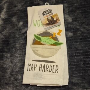 Star Wars:The Mandalorian Kitchen Towel with Baby Yoda